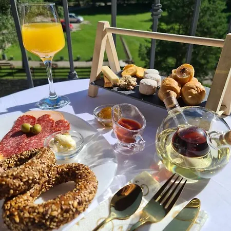 Oasis Titova Palisat